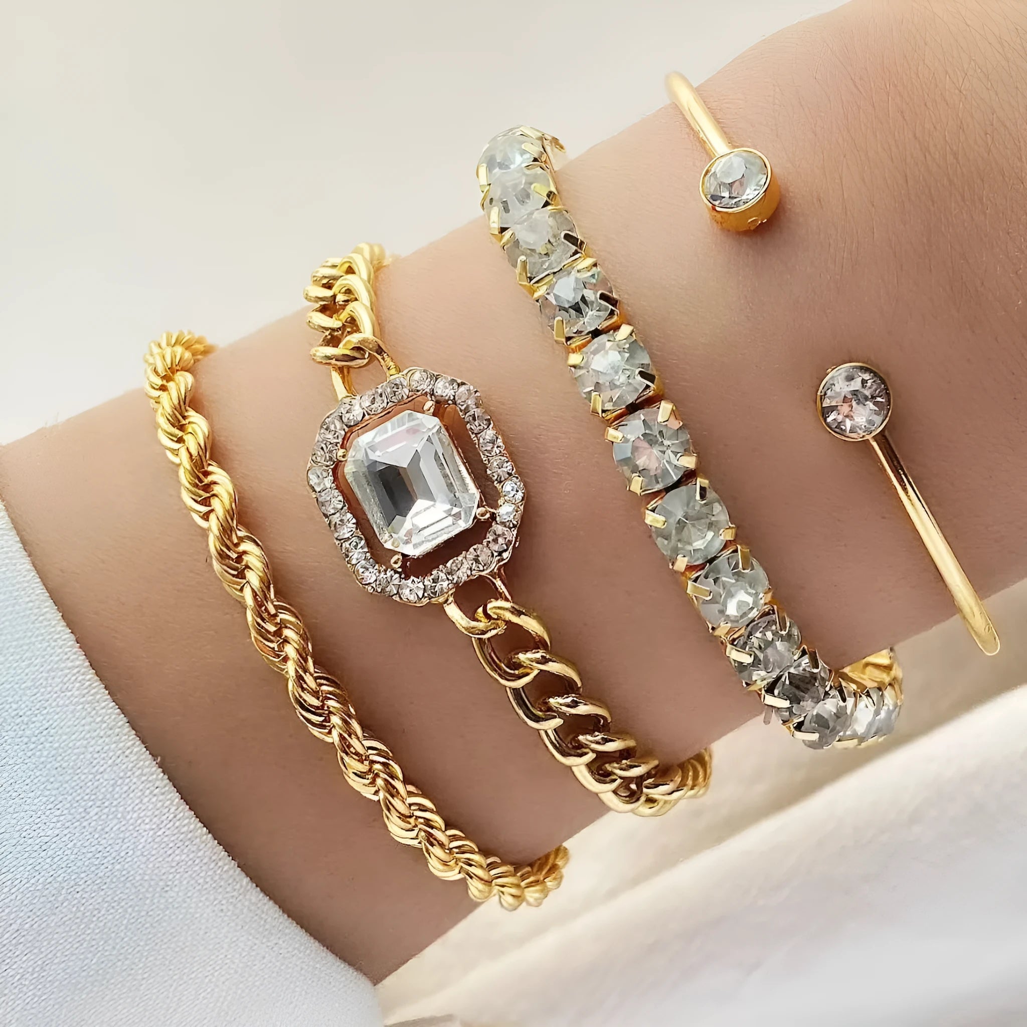 Women's geometric retro alloy bracelet set with square diamond patterns in gold or silver four-piece collection