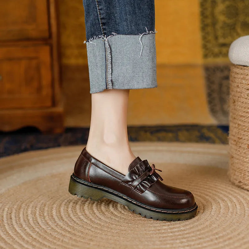 British style women's black leather shoes with chunky flat heel and round toe