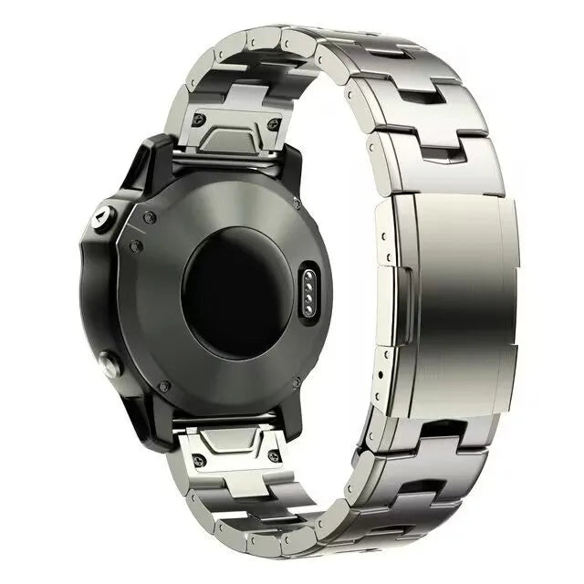 Garmin Jiaming Fenix watch strap in silver, black and titanium colours showing 22mm and 26mm width options