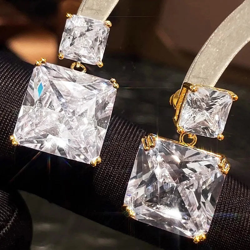 Geometric square design copper earrings with quadrilateral shape in white gold or gold colour
