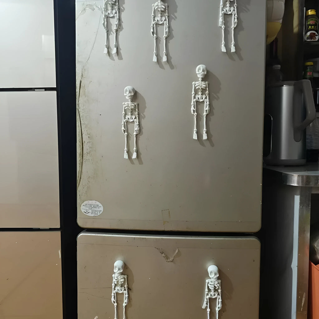 18cm tall 3D-printed skull refrigerator magnet in modern art style with magnetic backing