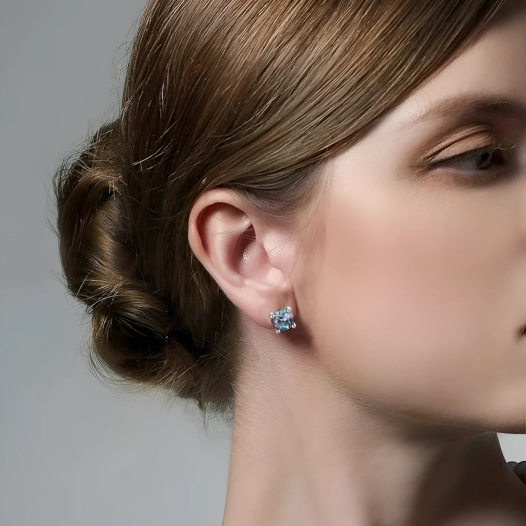 Cultivated Alexander stone ear studs in 925 silver with geometric round design