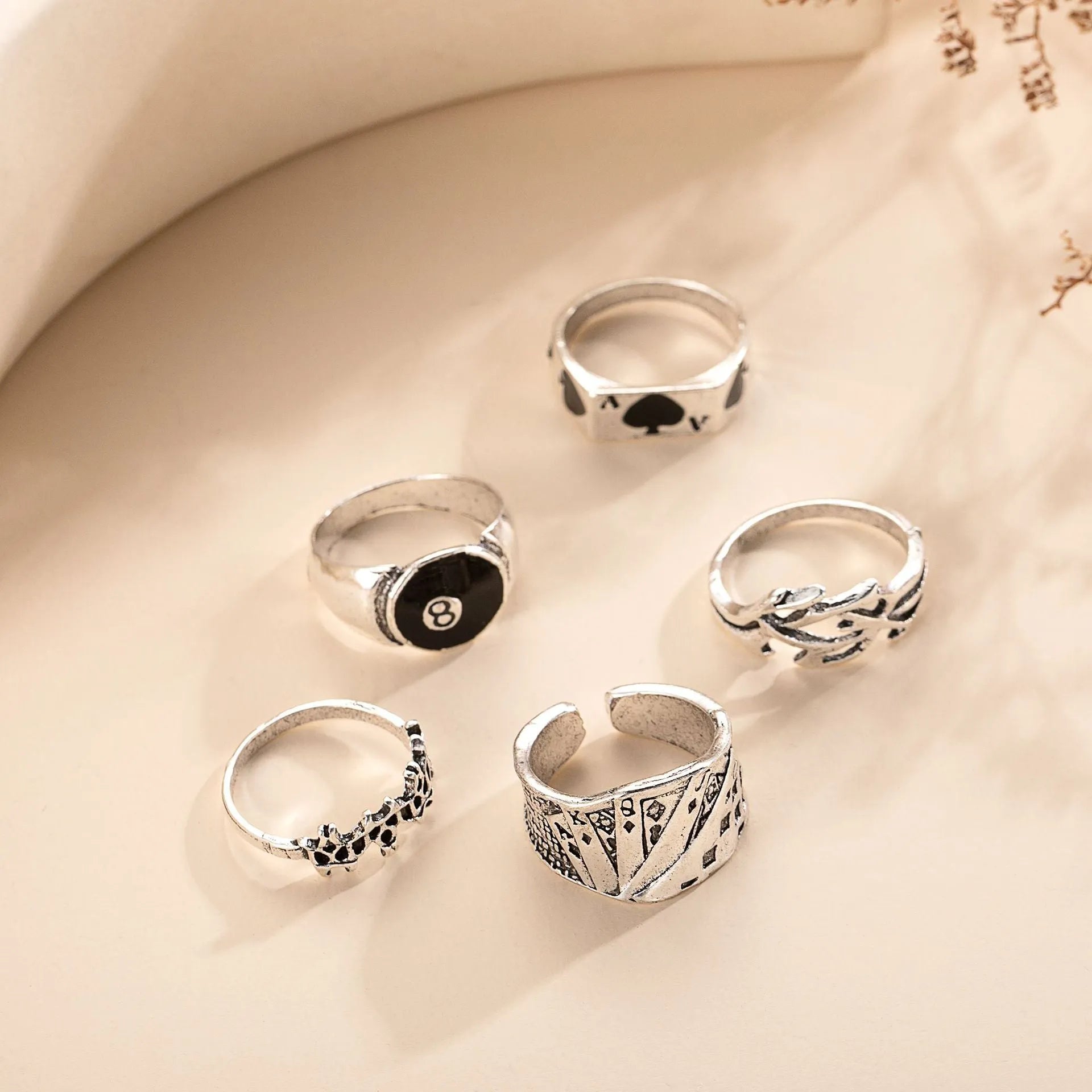 Black alloy poker ring with retro spade card design for women, adjustable size