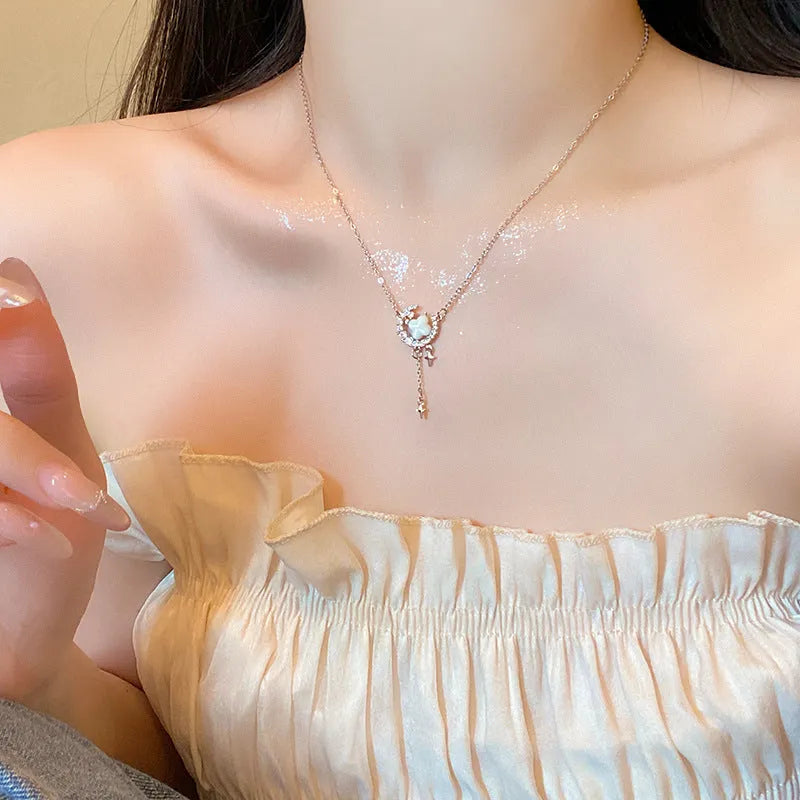 Gold star and moon zirconium necklace on adjustable 41-50cm clavicle chain for women