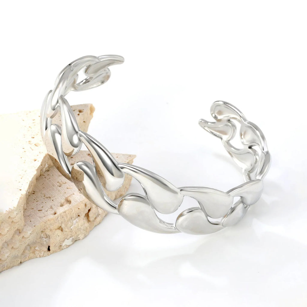Stainless steel bracelet in gold and silver colour variations with European American trend styling