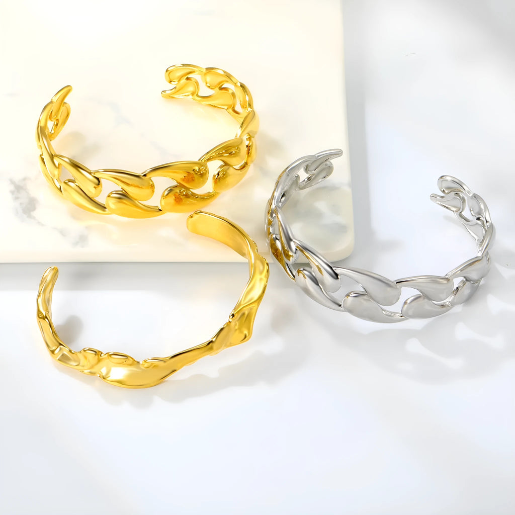 Stainless steel bracelet in gold and silver colour variations with European American trend styling