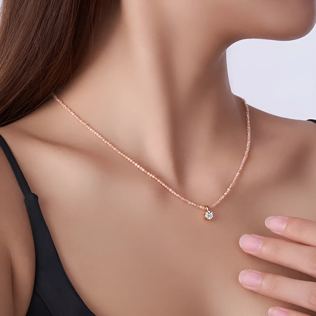 925 silver moissanite necklace with geometric pendant and 41-50cm clavicle chain in green, pink, or yellow.