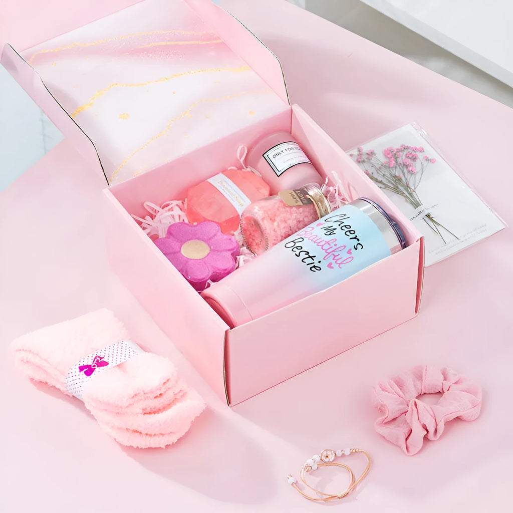 Soy wax aromatherapy candle gift box set with multiple colour options in modern simplicity style