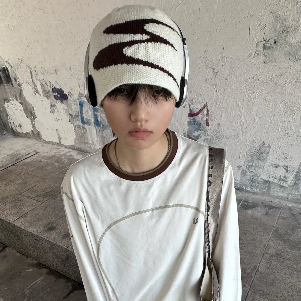 Acrylic wool knit beanie hat in black, grey or white for men and women, medium 56-58cm size
