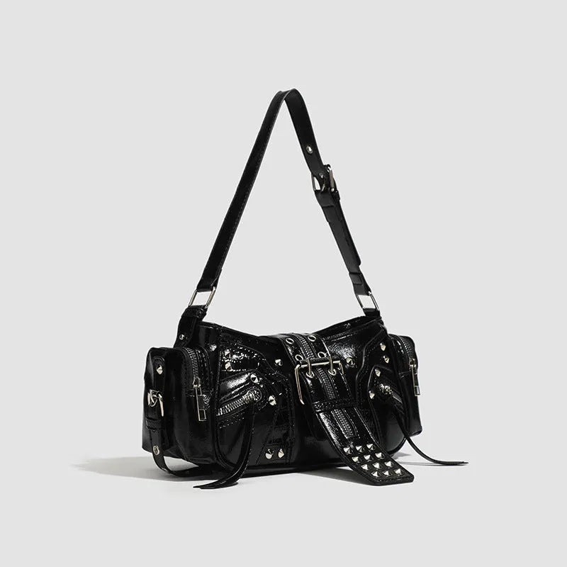 Black retro dumpling-shaped handbag with oil wax leather exterior and multiple internal compartments