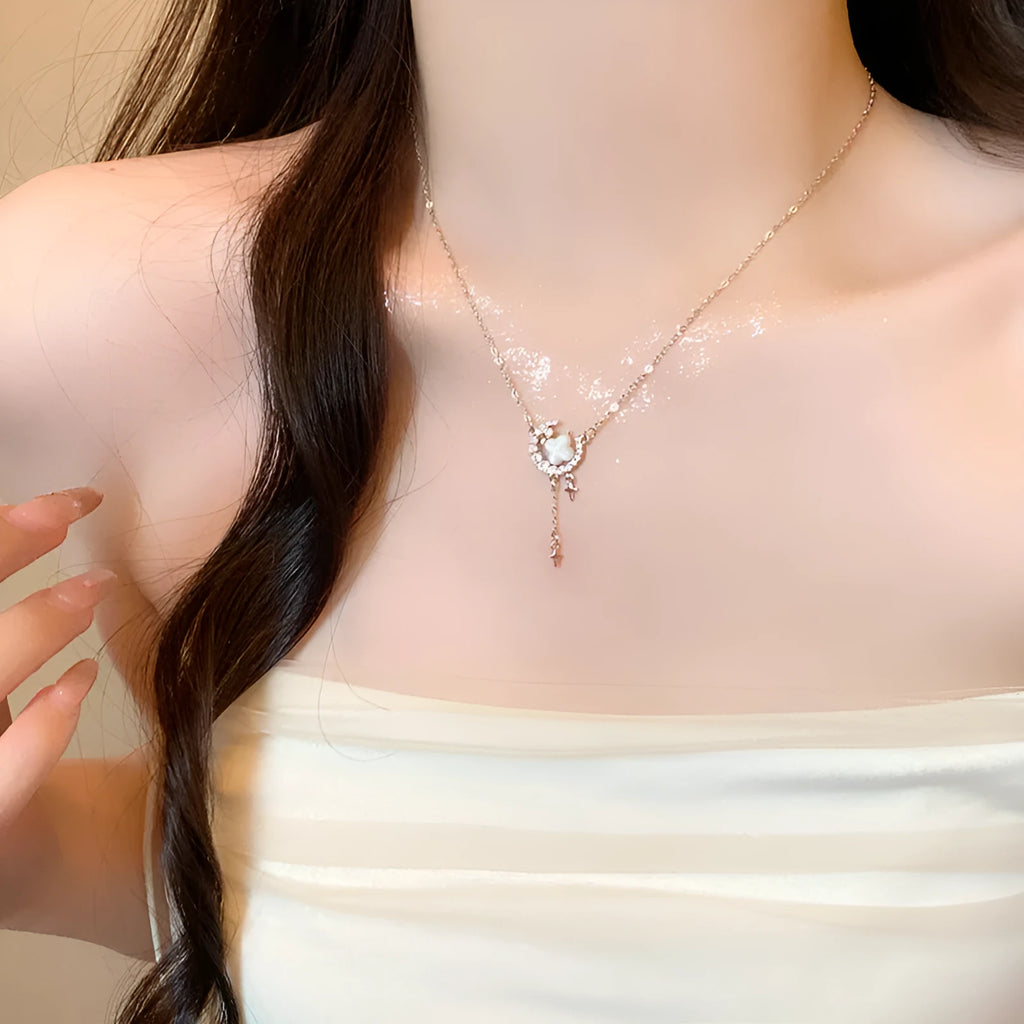 Gold star and moon zirconium necklace on adjustable 41-50cm clavicle chain for women