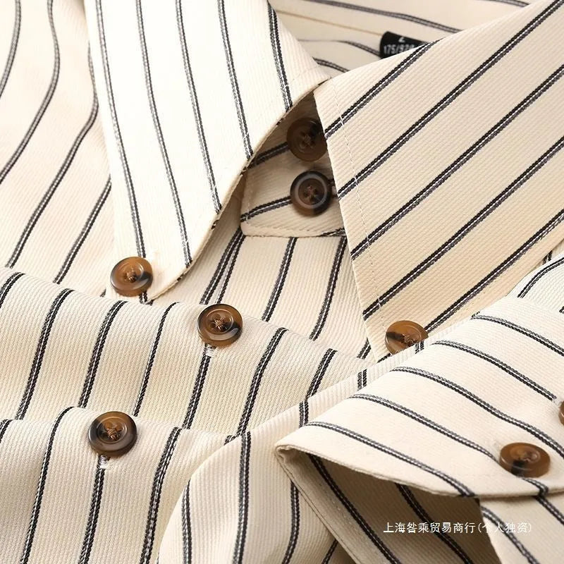 Coffee coloured striped men's long-sleeved shirt with slim fit and wool lining for spring and autumn wear