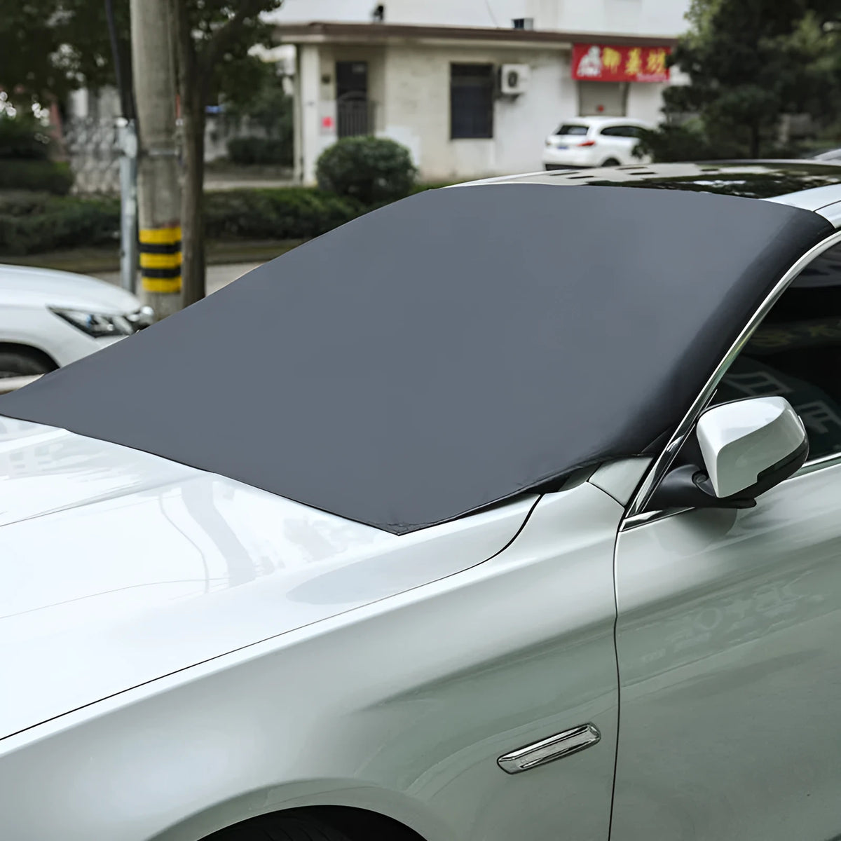 Universal car snow guard sunshade 210x125cm Oxford cloth black silver with magnet earmuffs hook