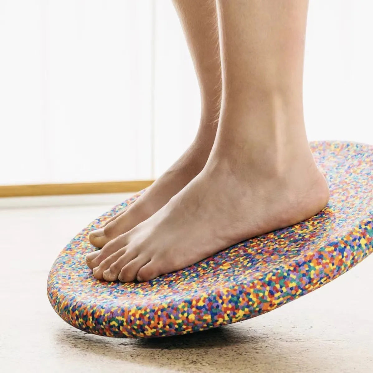 Plastic wood surf balance board for children 4-6 years in mixed colour and black options