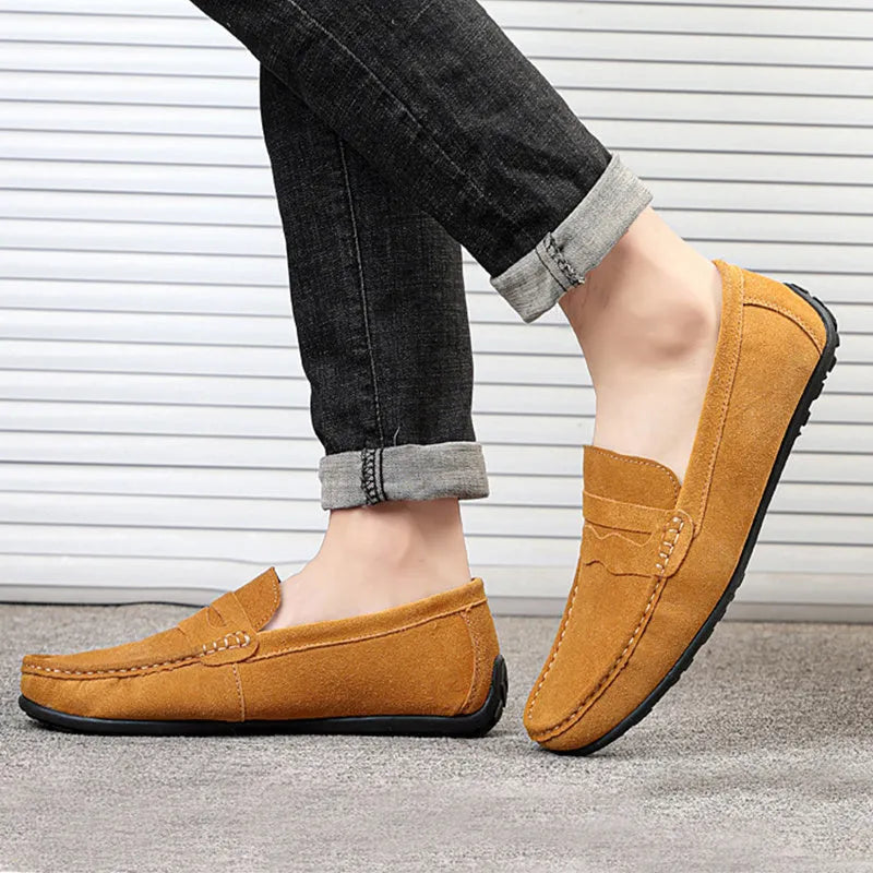 Men's cowhide suede loafers in various colours with round toe and slip-on design