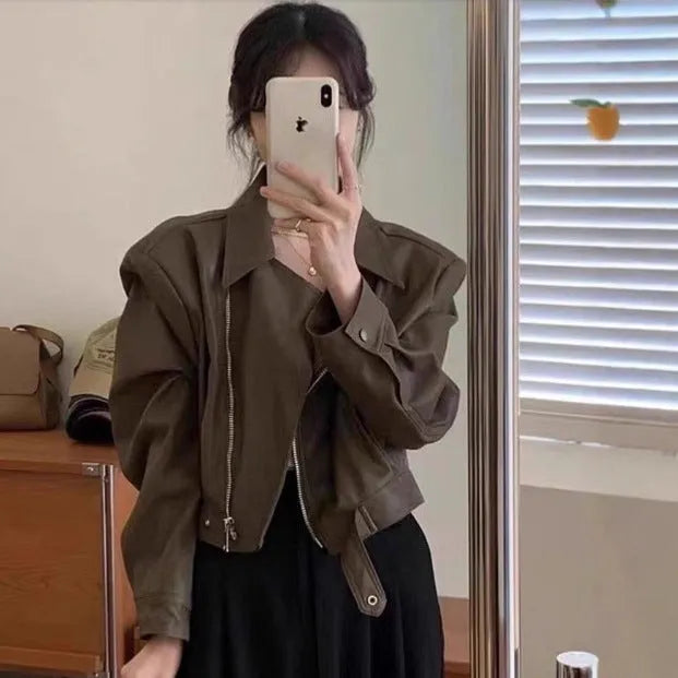 Women's brown retro imitation leather jacket with 40cm length, slim fit, regular sleeves and pocket detailing