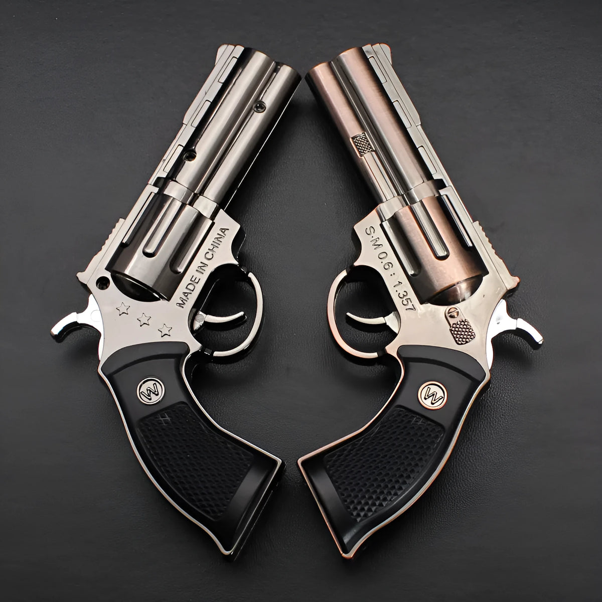 Inflatable windproof metal lighter with direct flame in black or gold, one lighter included