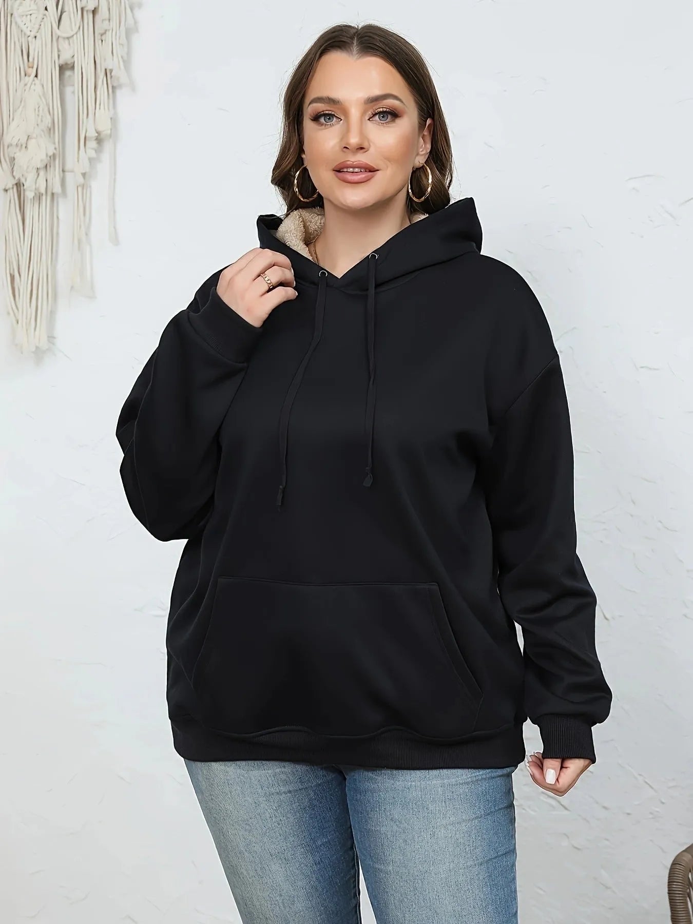 Women's thick hooded sweatshirt with 3D pattern and pockets in polyester fabric