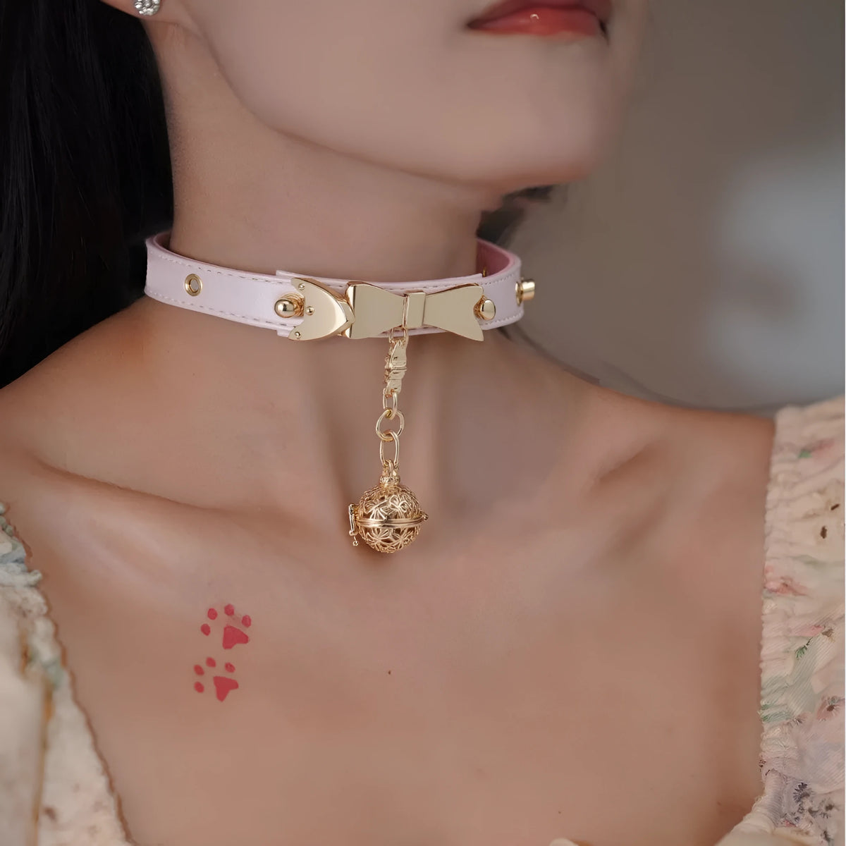 Hand holding rope little bell shape collar with alloy pendant, PU pearl powder, bow, geometric shape, 41-50cm