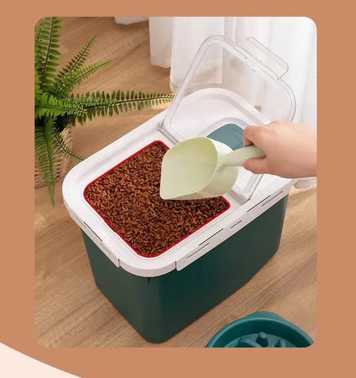 Green PP sealed pet food barrel with 12 litre capacity, dimensions 33x23x25cm