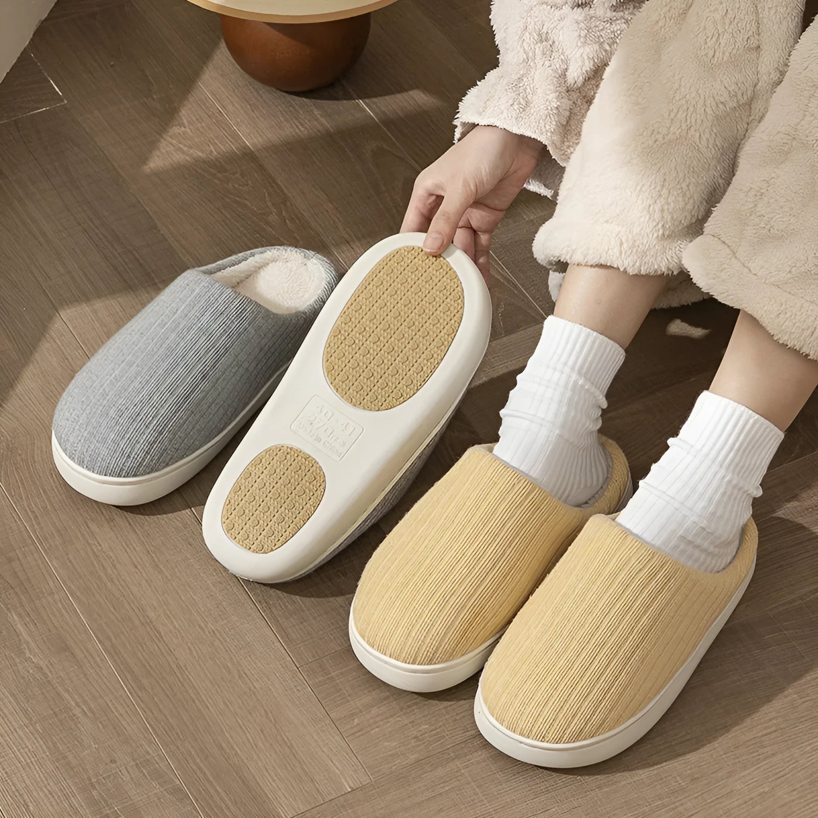 Elderly non-slip cotton slippers in light gray for men and women indoor use