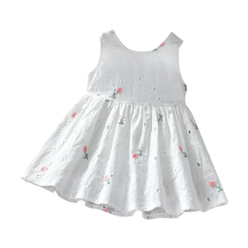 Girls' summer floral hollow sleeveless vest dress with white small flower print and full skirt, cotton-lined, available in 90-140cm heights