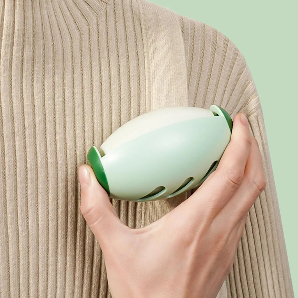 Green and white washable reusable gel lint roller ball portable pet hair removal tool