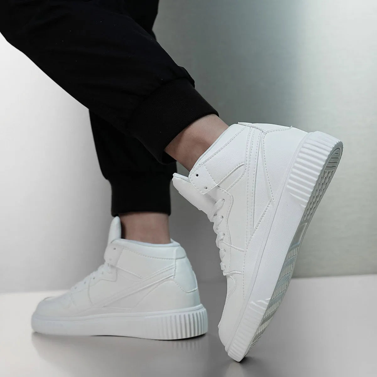 White men's casual shoes with microfiber upper and round toe design for autumn winter wear