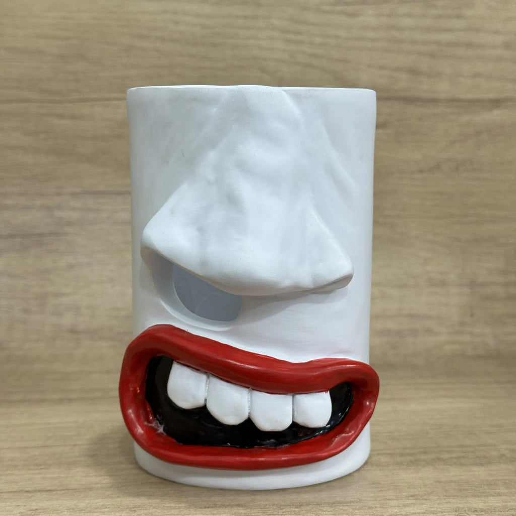 American style resin tissue box cover with humorous design measuring 8.5 by 14.6cm