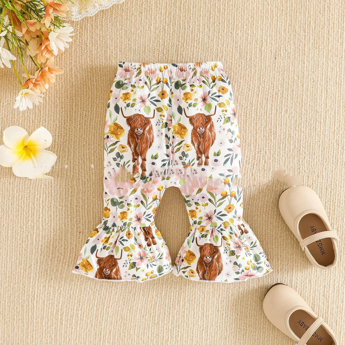 Girls three-piece cotton outfit set with bow suspender top, trousers and hairband in beige or light brown