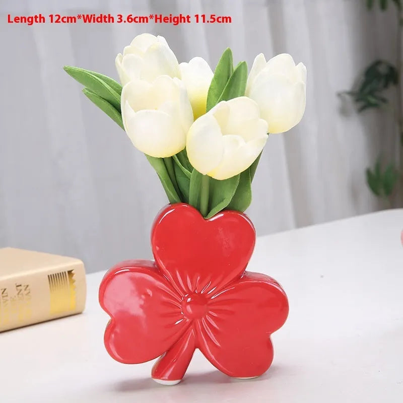 European style clover ceramic vase in white porcelain with choice of four colours