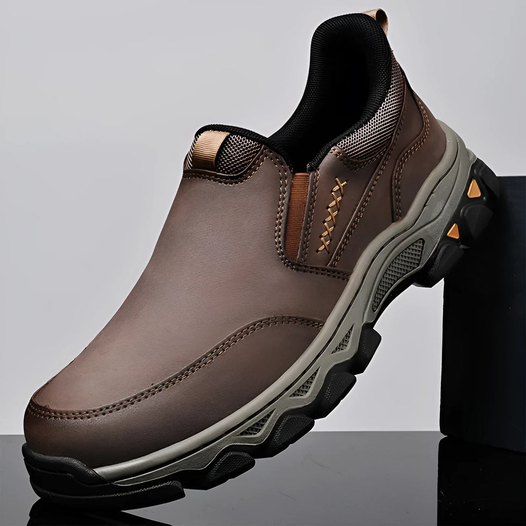 Men's black PU casual Oxford lace-up shoes with a flat heel and round toe on a wear-resistant rubber sole.