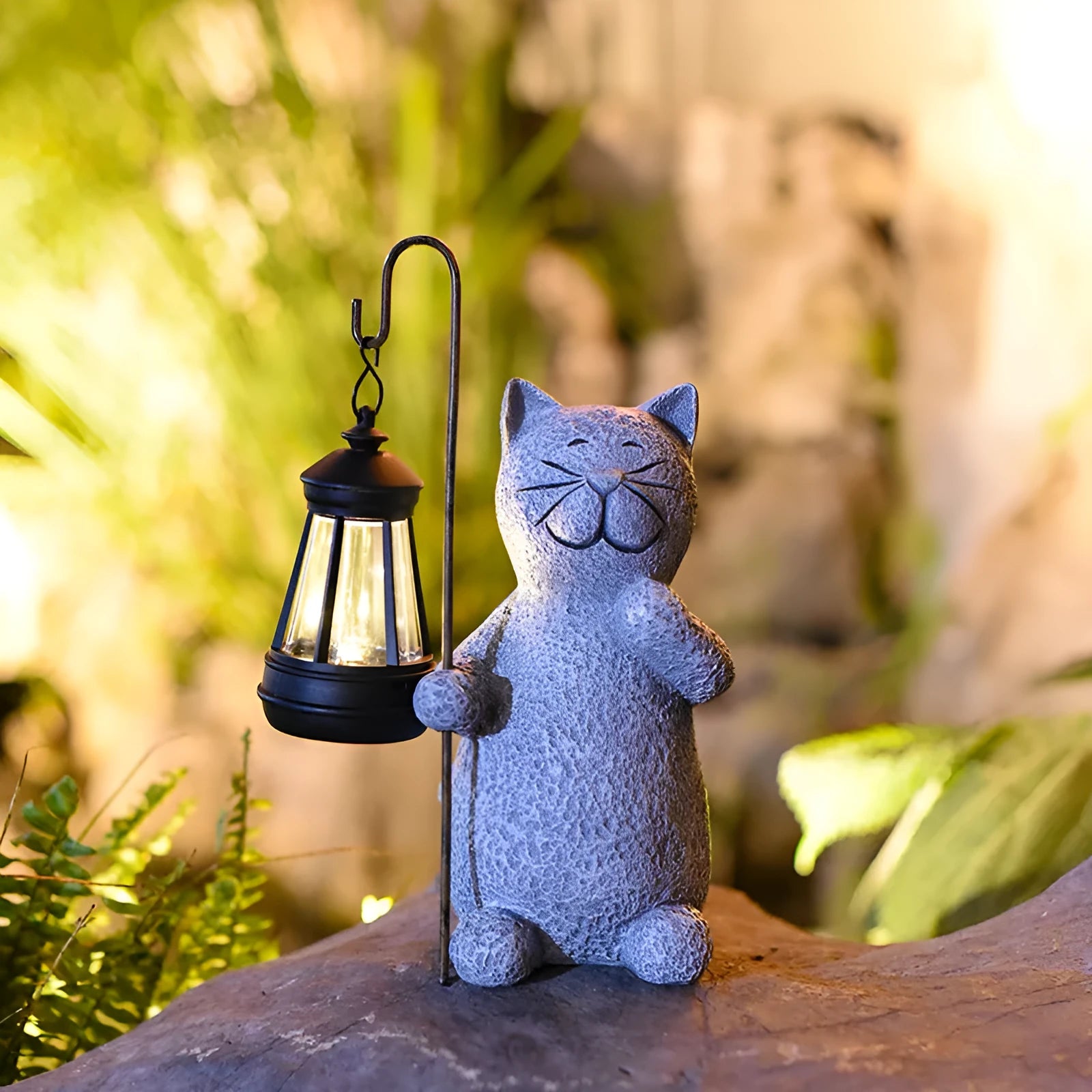 Solar garden lamp with kitten lifting lamp design for outdoor decorative lighting