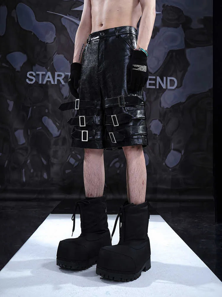 Men's black leather ring casual cropped pants with medium-low waist design