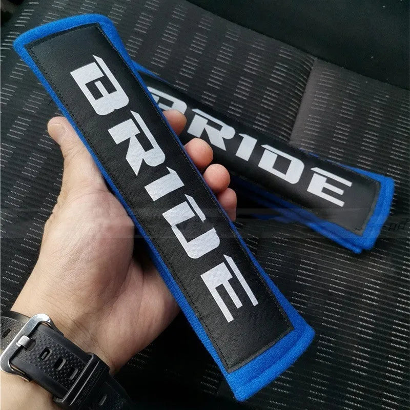 Car shoulder padding set in three colours with 22.5cm length for seat belt comfort