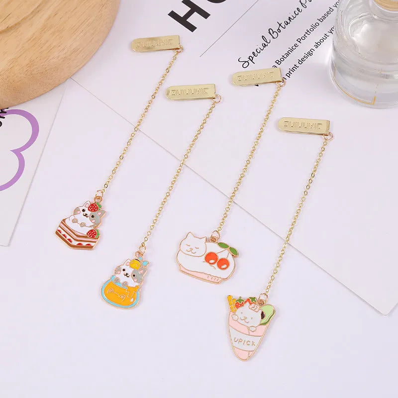 Jane Key Foodie Cute Pet Cat metal pendant bookmark with cartoon design on 3.8x18.3cm card.
