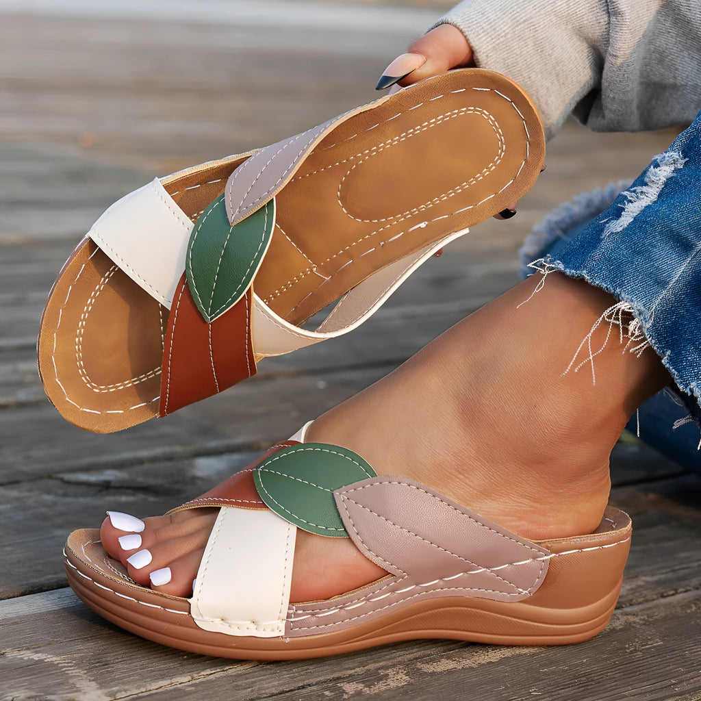 Women's black thick-soled peep-toe slippers with cross-strap design in artificial PU leather