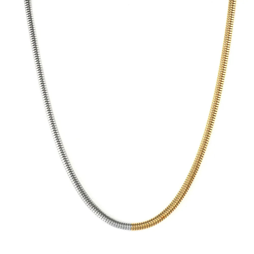 Golden snake bone chain necklace with 3mm thickness and geometric design for women's hip-hop fashion