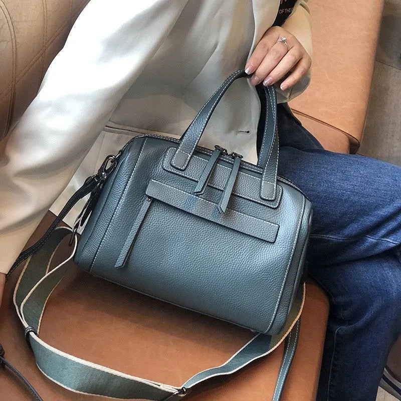 Genuine leather Boston lychee pattern shoulder messenger bag with multiple internal compartments
