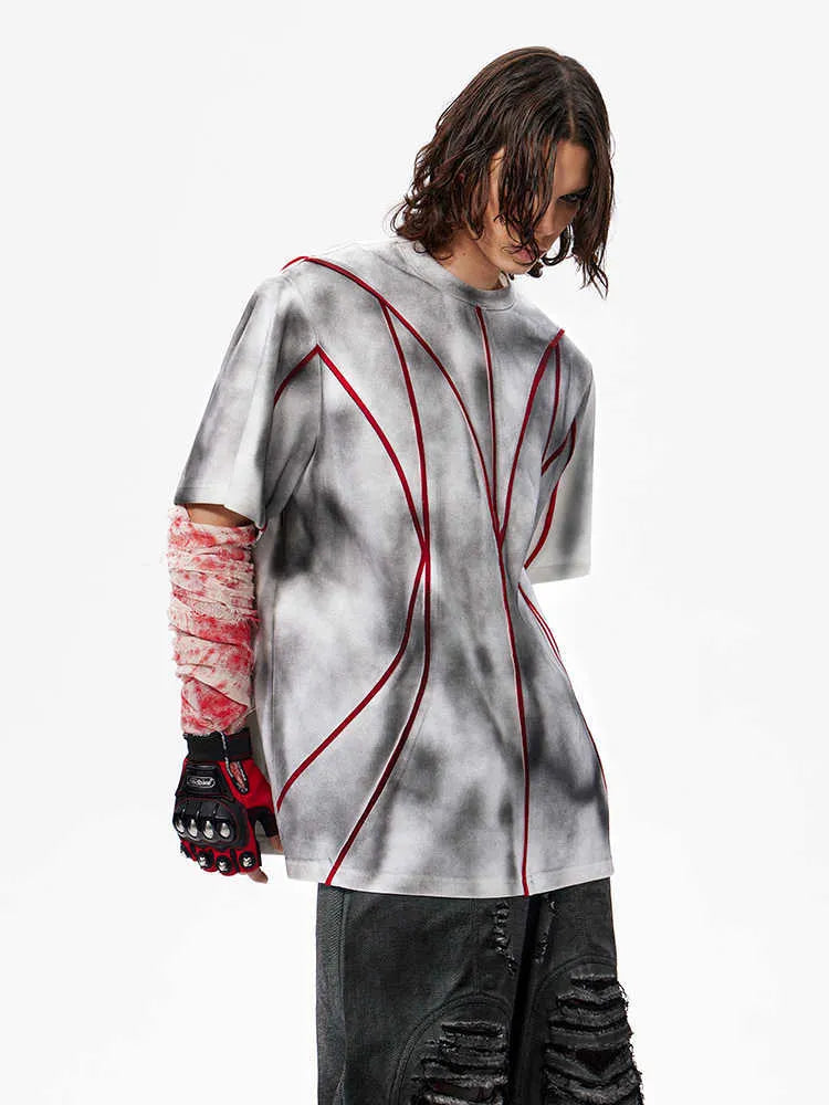 Padded shoulder short sleeve T-shirt with three-dimensional line patchwork design on round neck top