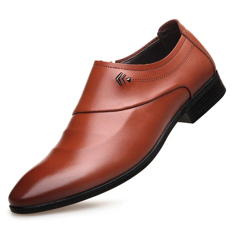 Men's low-top breathable microfiber leather shoes with rubber sole, black colour, car stitching details