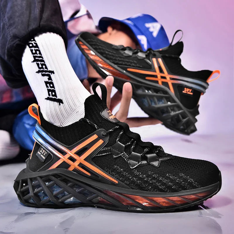 Men's breathable running shoes in black with Flying Weave upper and TPU+MD sole