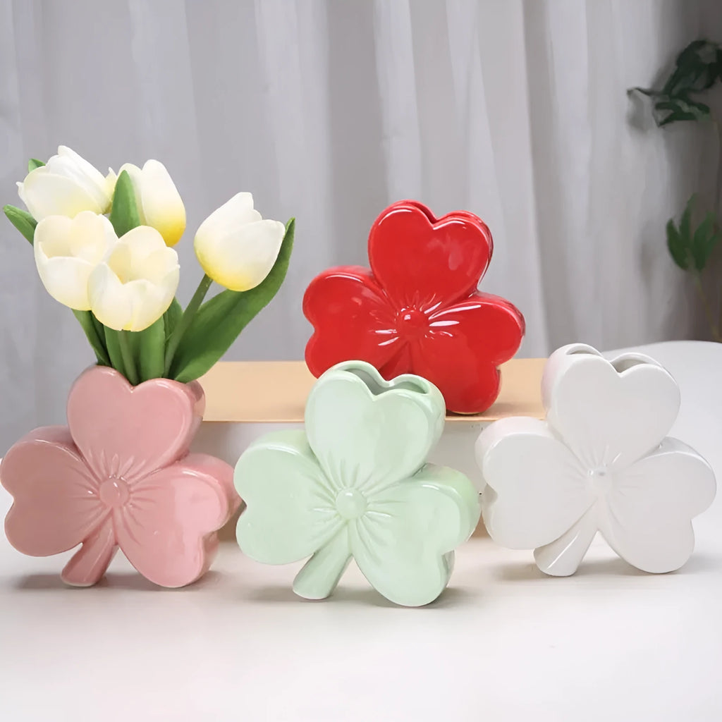 European style clover ceramic vase in white porcelain with choice of four colours