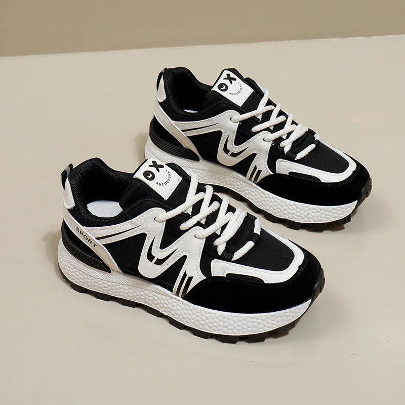 Women's black platform casual shoes with round toe and front lace-up fastening