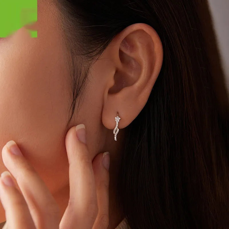925 silver meteor star earrings for women with electroplated finish in colour SCE1960