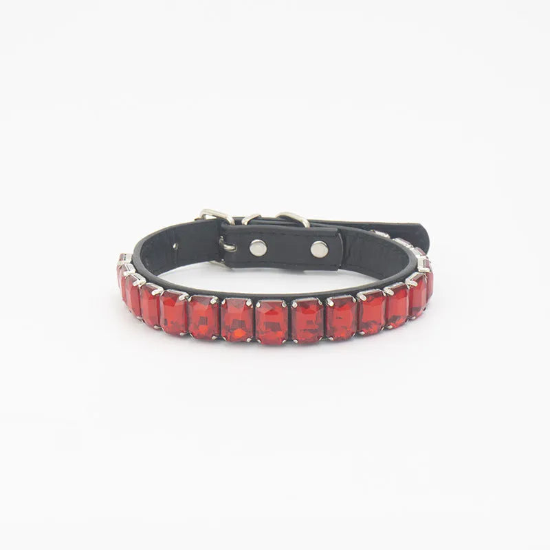 PU pet collar in multiple colours and sizes from XS to XL for dogs and cats.