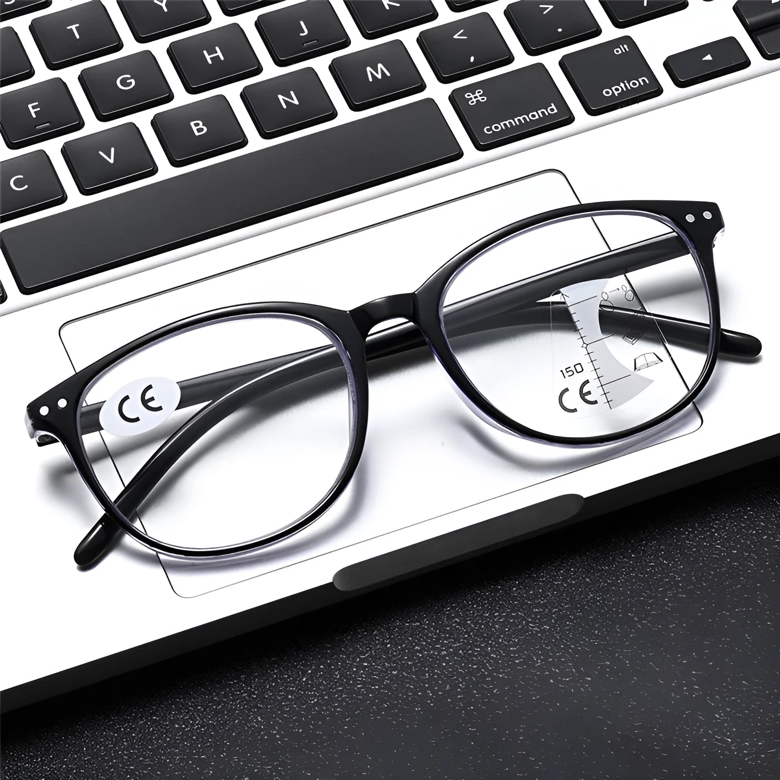 Women's ultra-light multi-focus presbyopic glasses in black focus frame with reading lenses