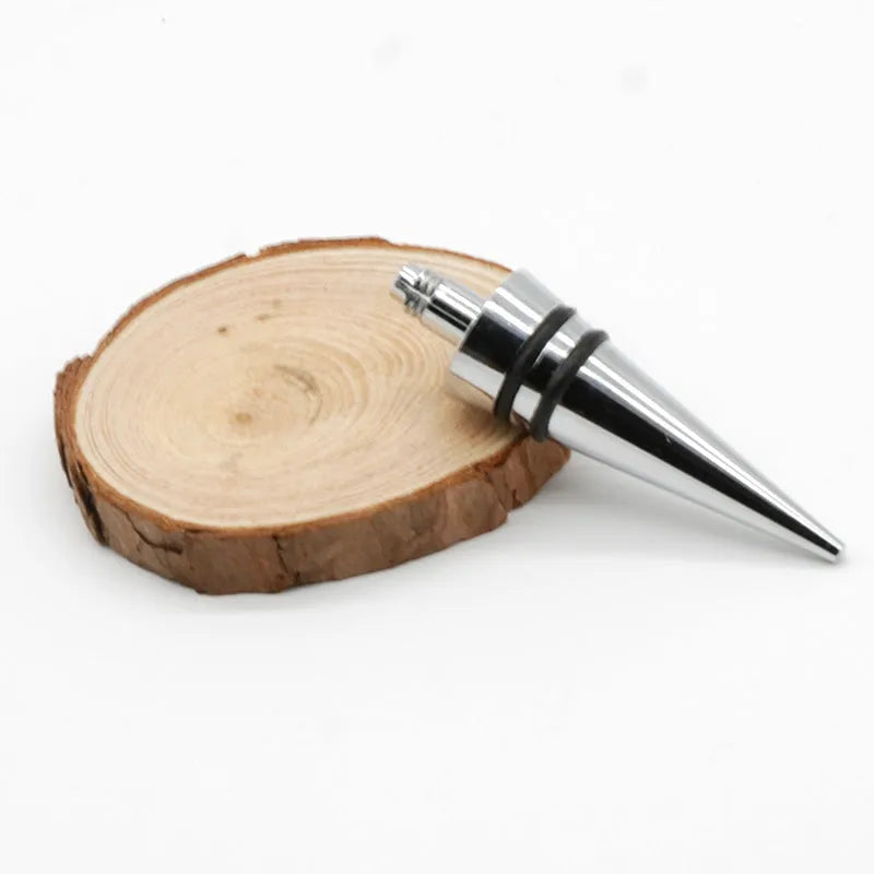 Silver zinc alloy threaded wine bottle stopper with silicone base, no-holes design