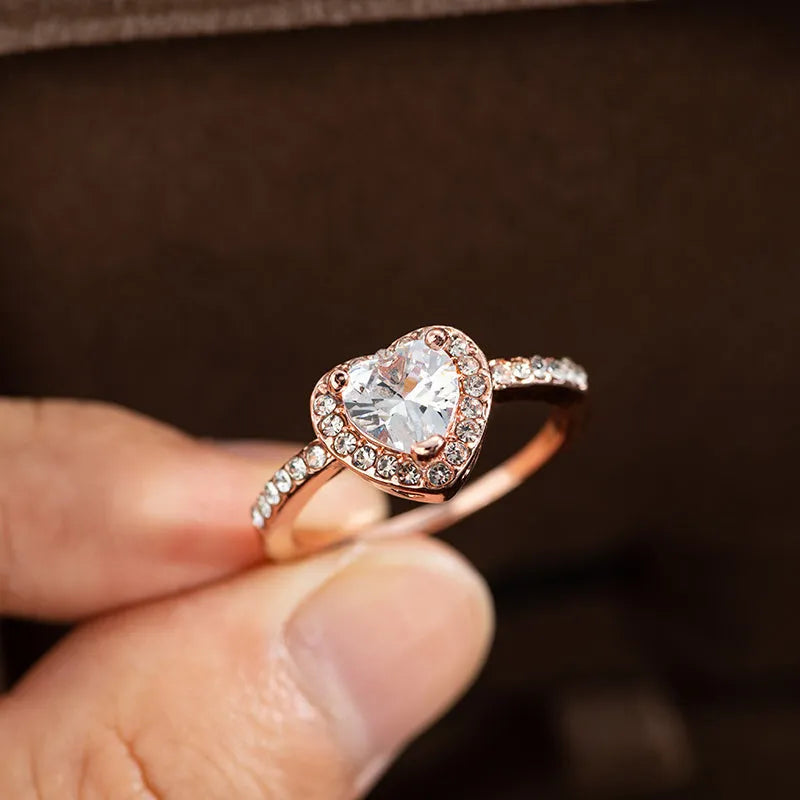 Women's heart-shaped crystal ring in rose gold or silvery electroplated finish on white copper