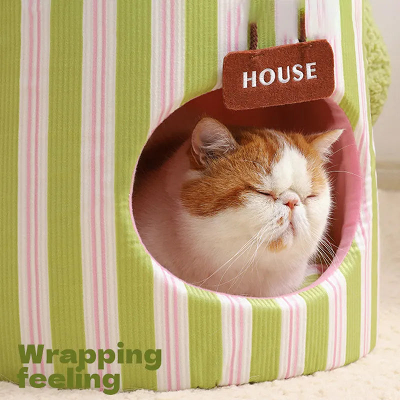 Green enclosed small dog and cat house with cauliflower tree hole nest design